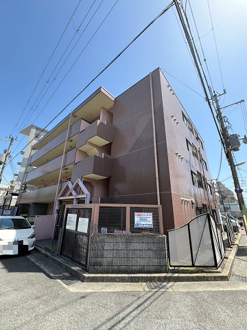 建物外観　落ち着いた雰囲気の外観です