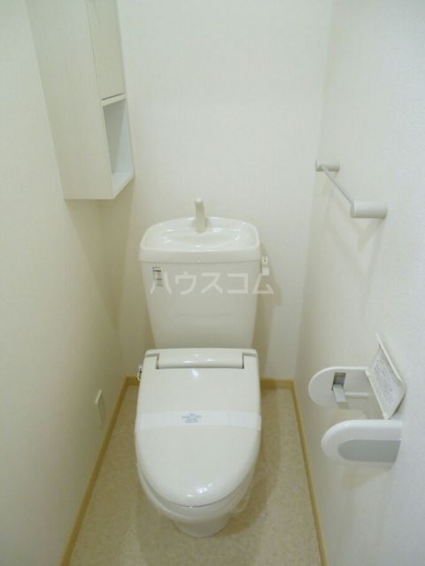 ＪＲ東海道本線 二川駅 バス乗車時間：4分 最寄りバス停で下車 徒歩5分 2階建 築18年のトイレ写真