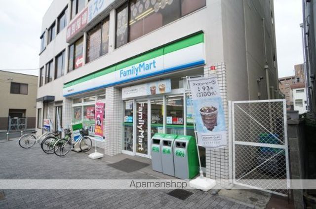 コンビニ　ファミリーマート　橿原神宮前駅西口店（コンビニ）まで181m