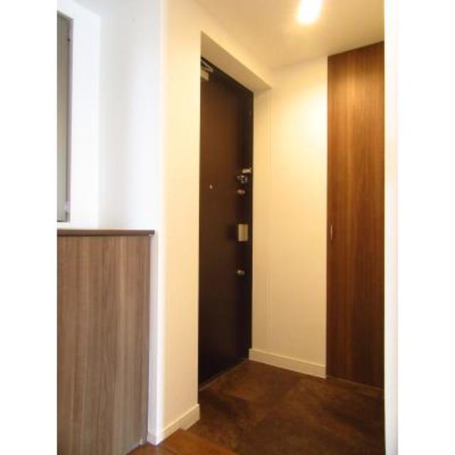 玄関　※写真は同タイプ住戸です。