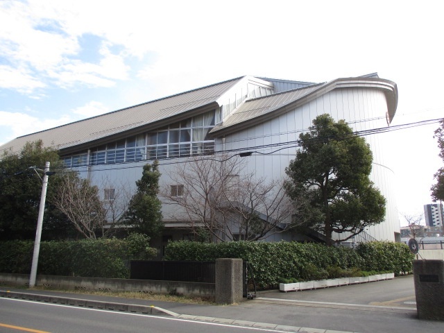 中学校　草加市立草加中学校（中学校）まで1237m