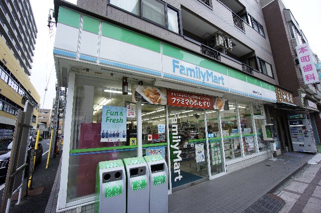 コンビニ　ファミリーマート 船橋本町四丁目店（コンビニ）まで149m