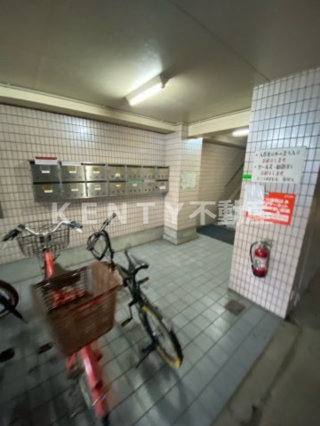 エントランス　建物の内部です