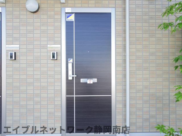 玄関　ゆったりとした玄関です