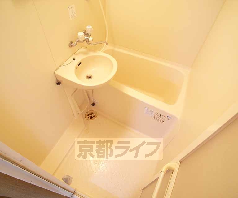 バス・シャワールーム　お風呂です。