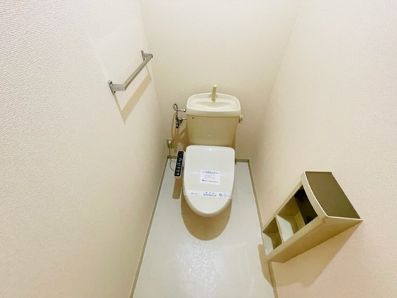トイレ　※別部屋の写真です