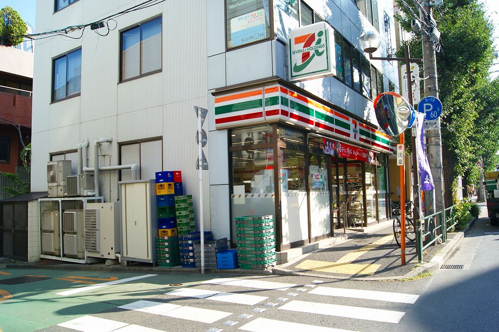 コンビニ　セブンイレブン目白台２丁目店（コンビニ）まで135m