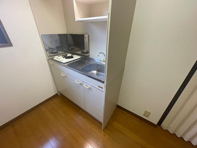 キッチン　コンパクトなキッチンで掃除もラクラク
