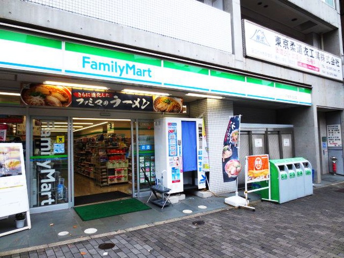 コンビニ　物件（コンビニ）まで318m