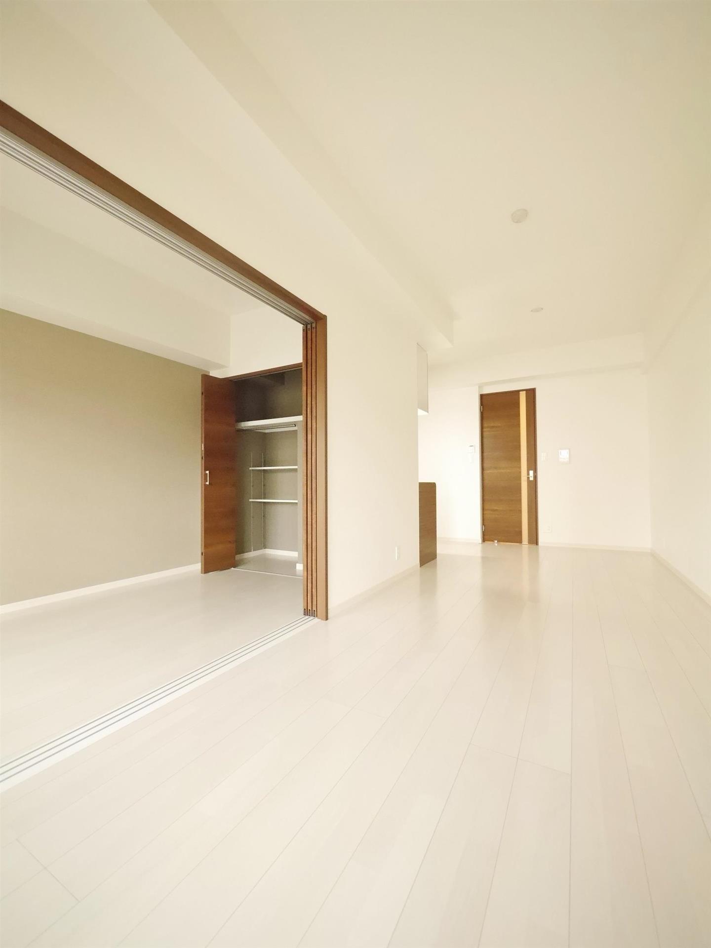 THE SQUARE Club Residenceの内装写真