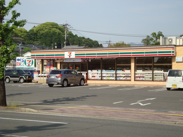 コンビニ　セブン-イレブン 大村東三城町店（コンビニ）まで296m