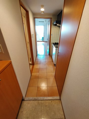 ディナスティ東大阪センターフィールドの玄関写真