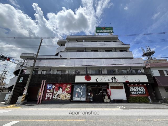 京阪本線 牧野駅 バス乗車時間：5分 最寄りバス停で下車 徒歩1分 築41年