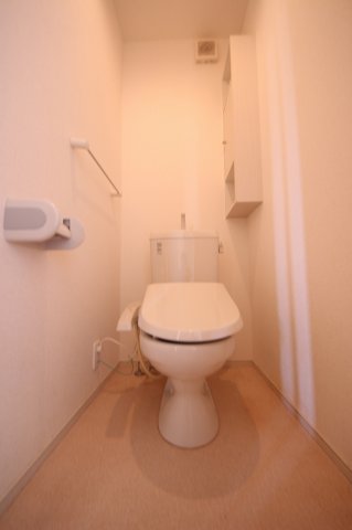 トイレ　落ち着いたトイレです