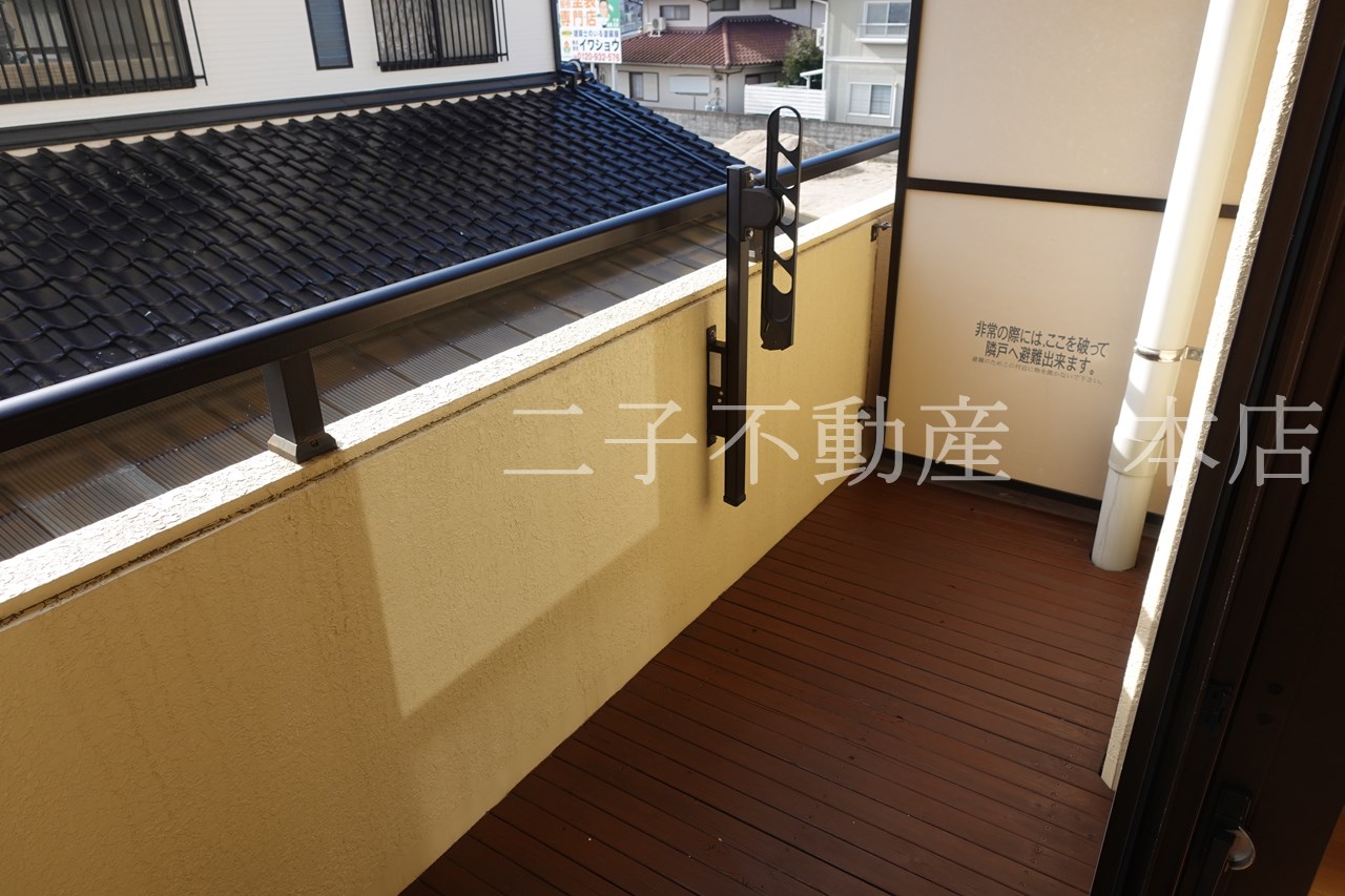 バルコニー　ウッドデッキ