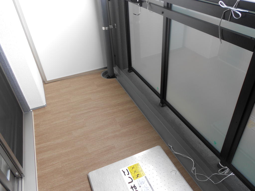 バルコニー　同モデル同タイプのものを使用