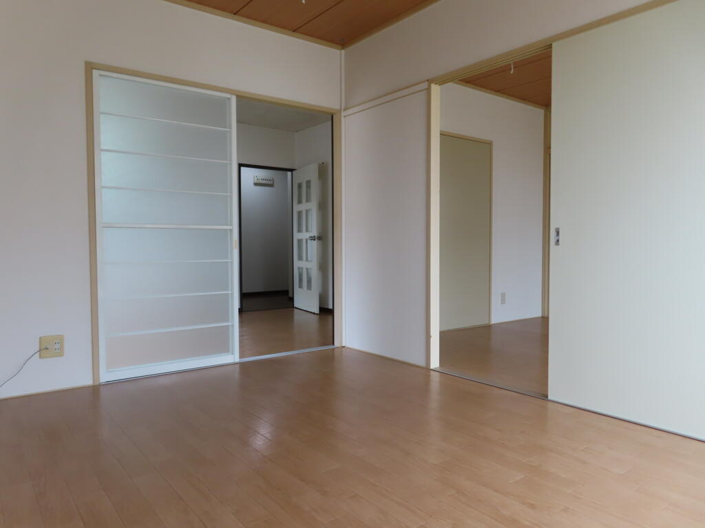 居室・リビング　6帖