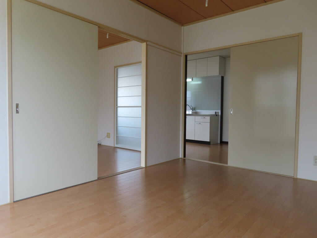 居室・リビング　6帖