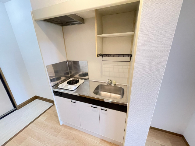 キッチン　ガスコンロ付きのキッチンです