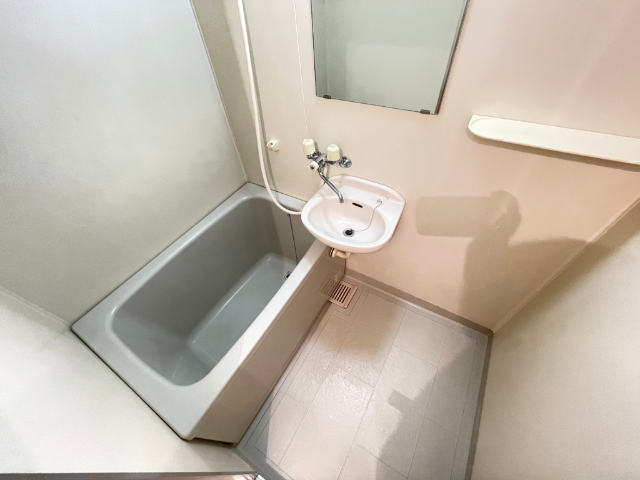 バス・シャワールーム　ゆったりできるお風呂です