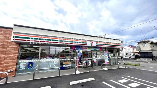 コンビニ　セブンイレブン（コンビニ）まで3265m