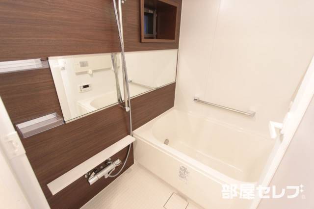 バス・シャワールーム　綺麗なお風呂です