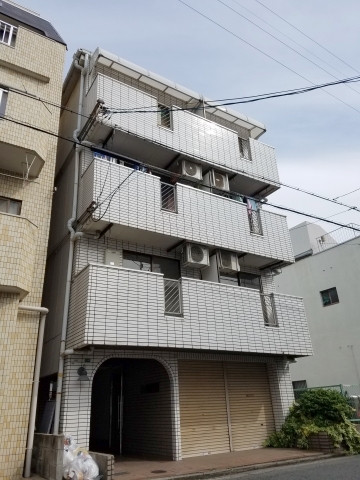 堺市堺区寺地町東のマンションの建物外観