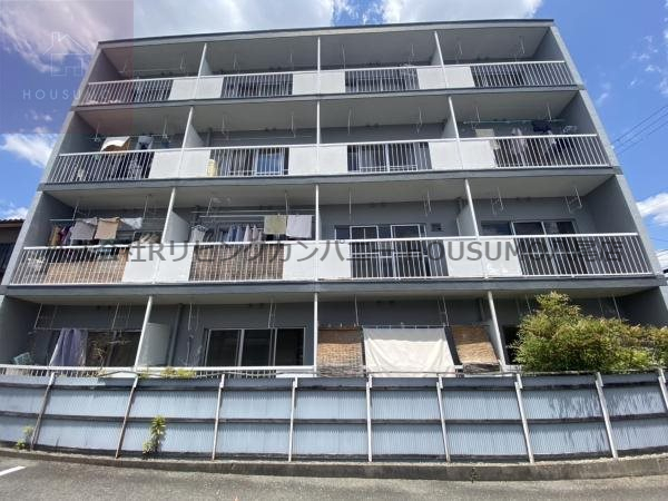 建物外観　外観は落ち着いています