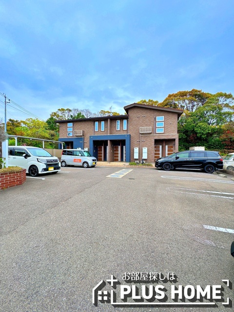 【和歌山市松江中のアパートの駐車場】