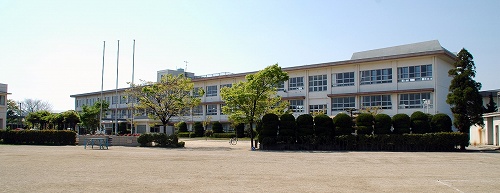 【アペックス日進Ｄ棟の小学校】