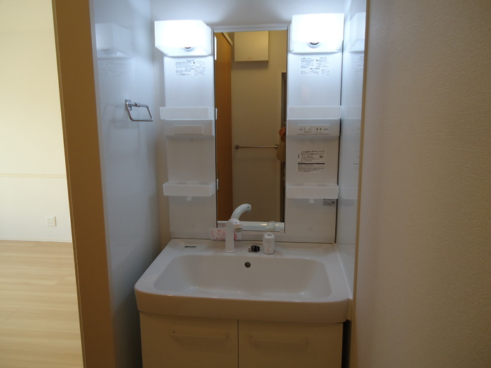 洗面設備　洗髪洗面化粧台