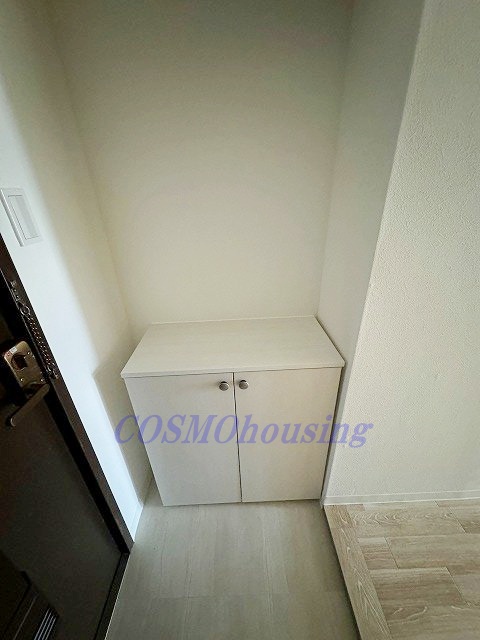 玄関　シューズボックス付