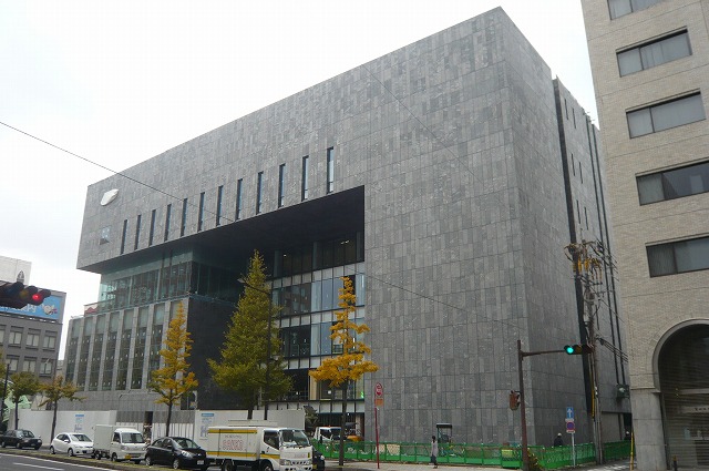 銀行　福岡銀行北九州営業部（銀行）まで396m