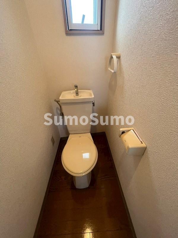 トイレ　清潔感のあるトイレです