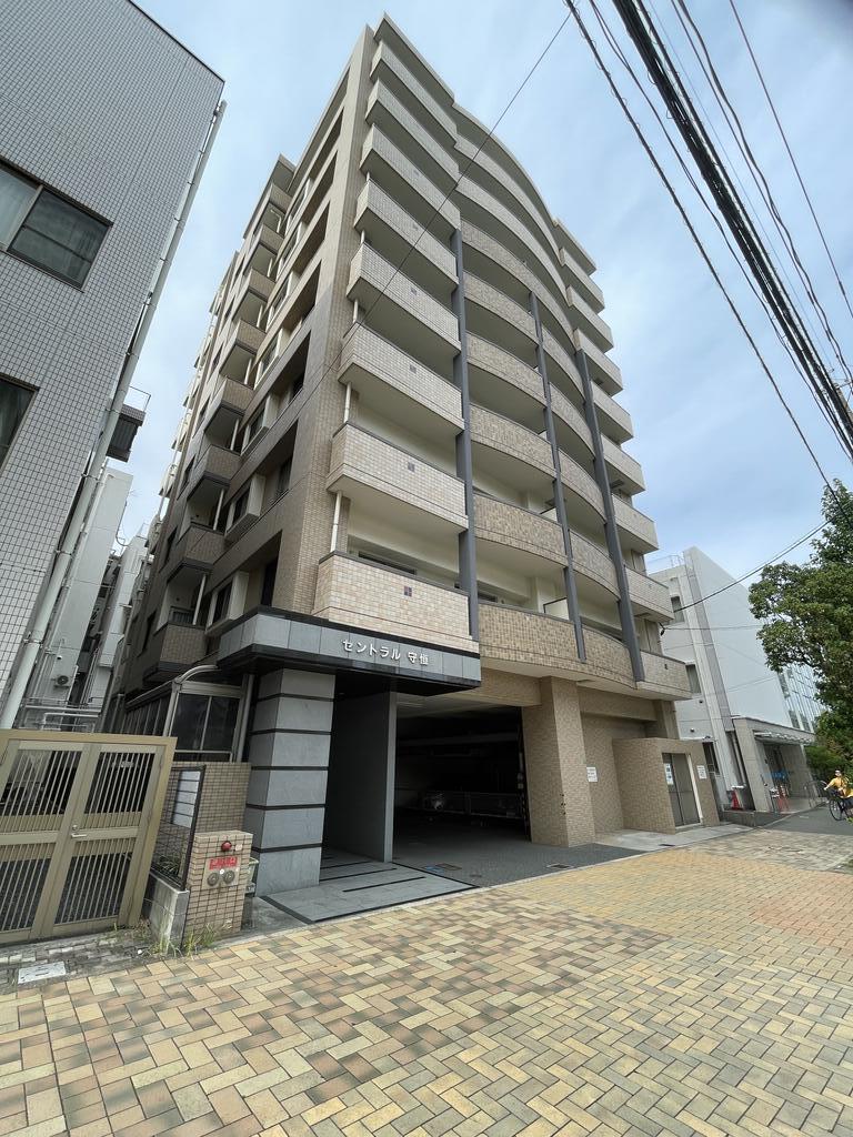 北九州市小倉南区守恒本町のマンションの建物外観