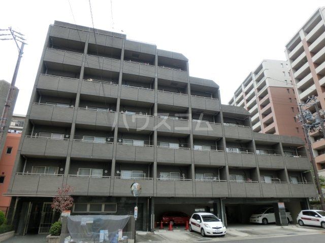 名古屋市千種区井上町のマンションの建物外観