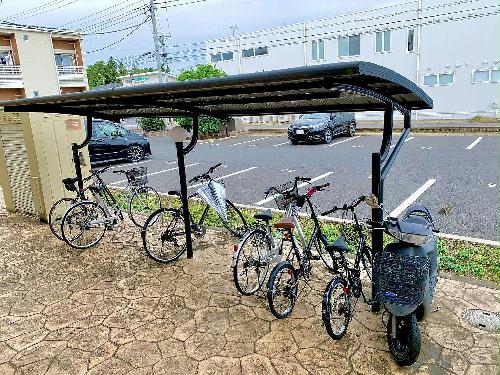 その他共有部分　駐輪場完備。