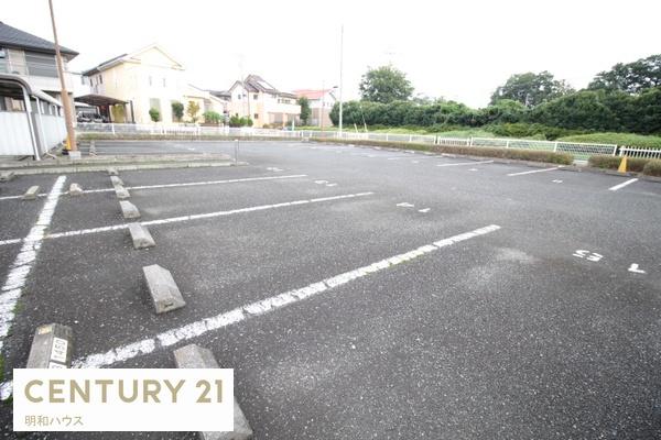 【鶴ヶ島新町ハイツの駐車場】