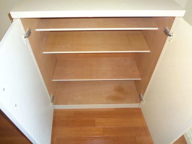 収納　シューズボックス