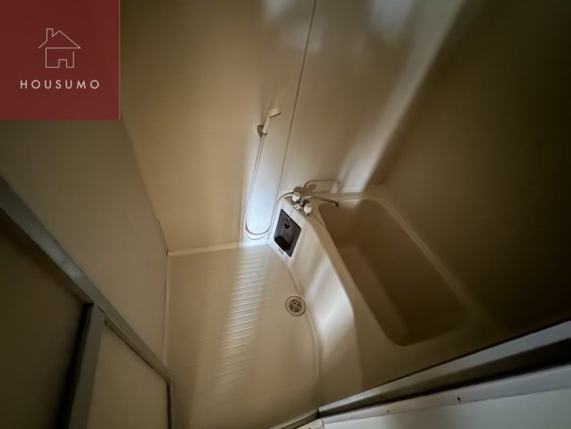 バス・シャワールーム　落ち着いた空間のお風呂です