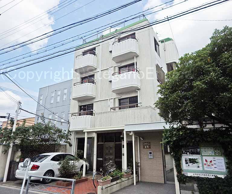 京都市上京区納屋町のマンションの建物外観