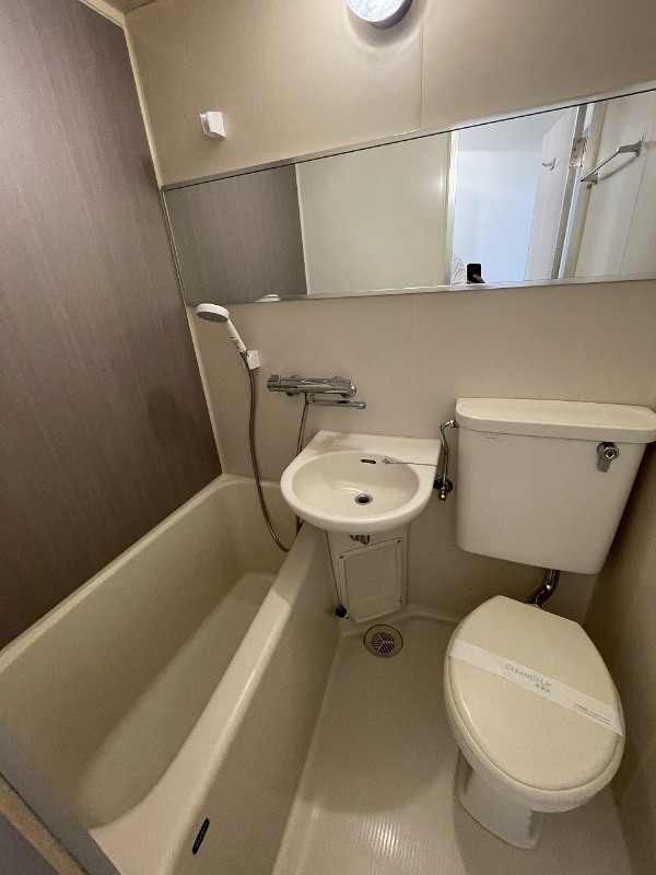 バス・シャワールーム　※写真は１０１号室