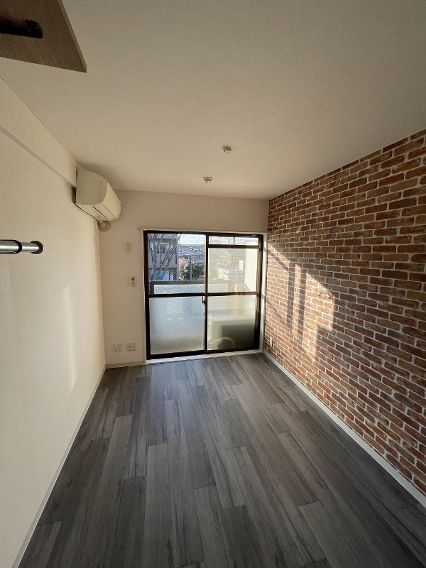 居室・リビング　※写真は１０１号室