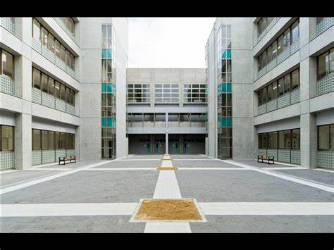 中学校　上郡中学校（中学校）まで2305m