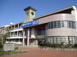 小学校　里庄町立里庄東小学校（小学校）まで2048m
