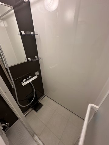 バス・シャワールーム　コンパクトで使いやすいシャワールームです