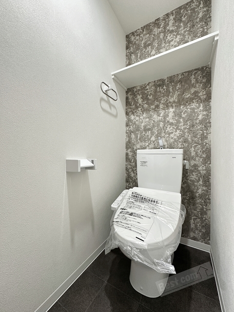 トイレ　温水洗浄便座付き♪