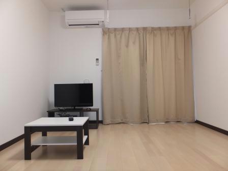 居室・リビング　類似タイプのため、実際とは異なります。