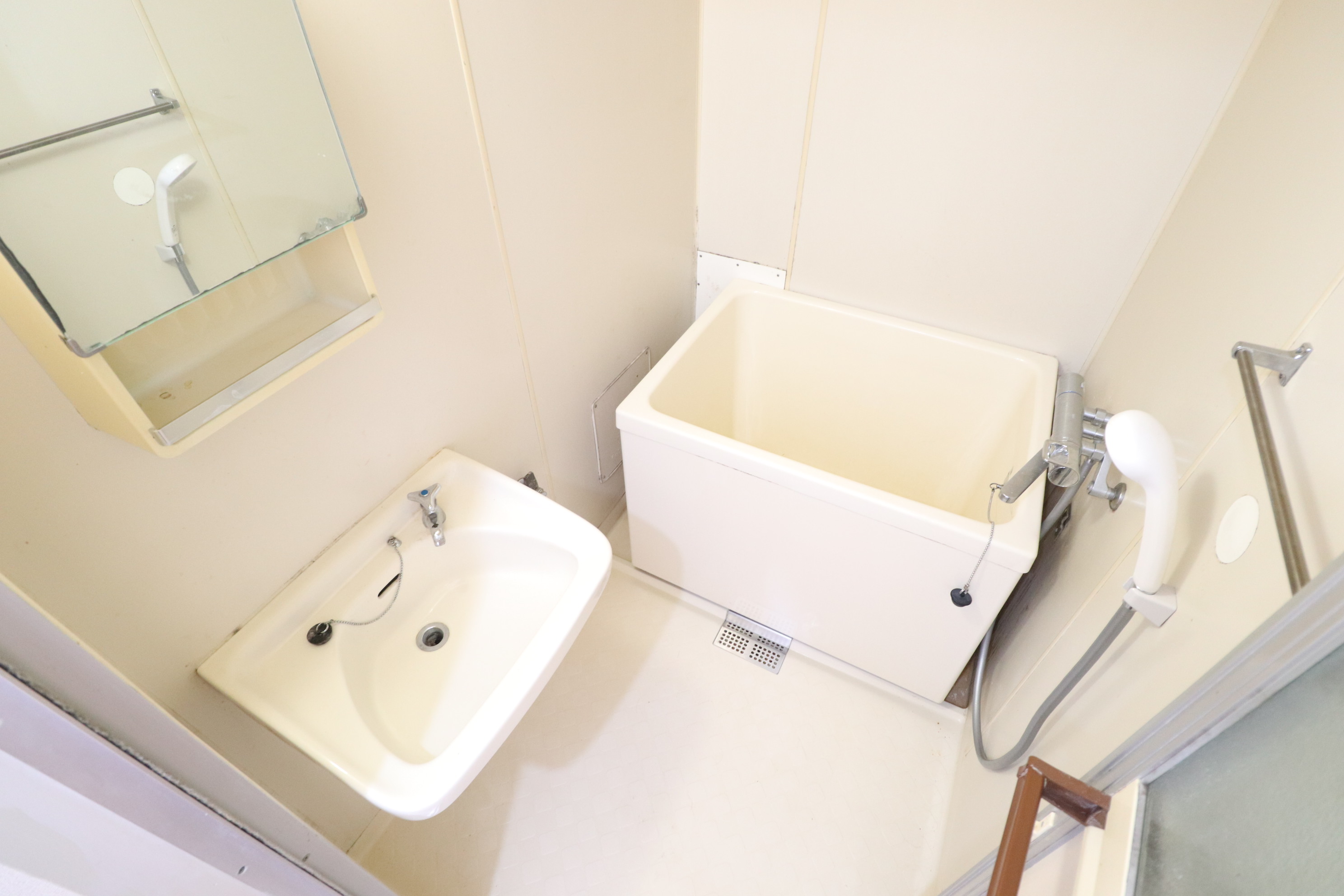 バス・シャワールーム　浴室です☆