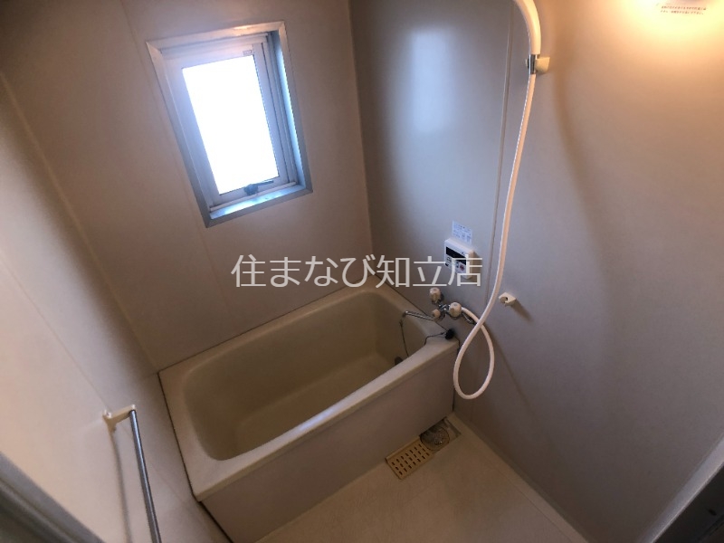 バス・シャワールーム　別室同型写真／反転